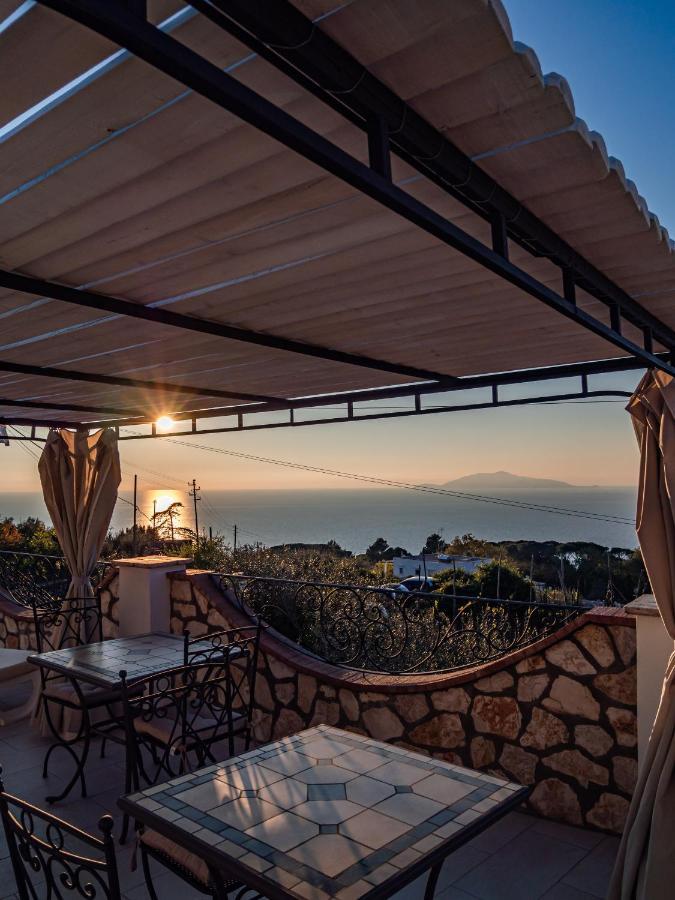 アナカプリ Casa Astra Bed & Breakfast エクステリア 写真